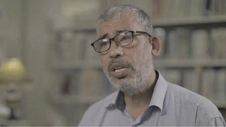 استشهاد الأكاديمي الفلسطيني زكريا السنوار متأثرا بإصابته